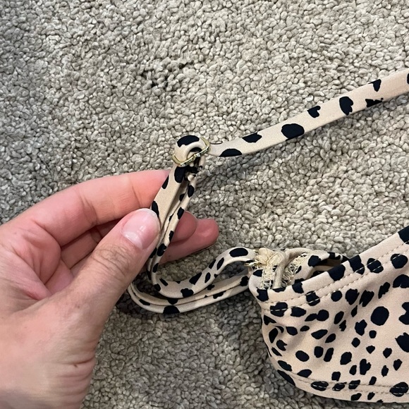 Xhilaration Med Smocked Underwire Animal Print Bikini Top - Picture 2 of 5